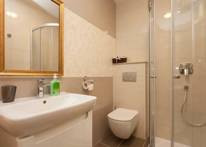 Amare Seaview Ρόβινι